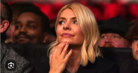 HOLLY WILLOUGHBY Shocked And Mocked Fans Today With The Big Announcement