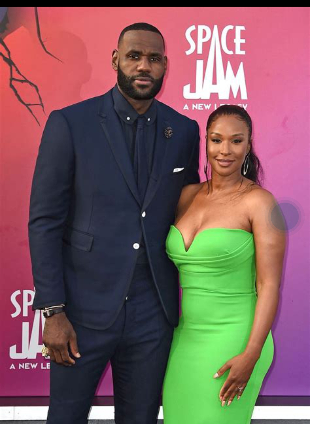 GOOD NEWS: “LeBron and Savannah James: A Love Story Strengthened by Family, Adversity, and Glamour”