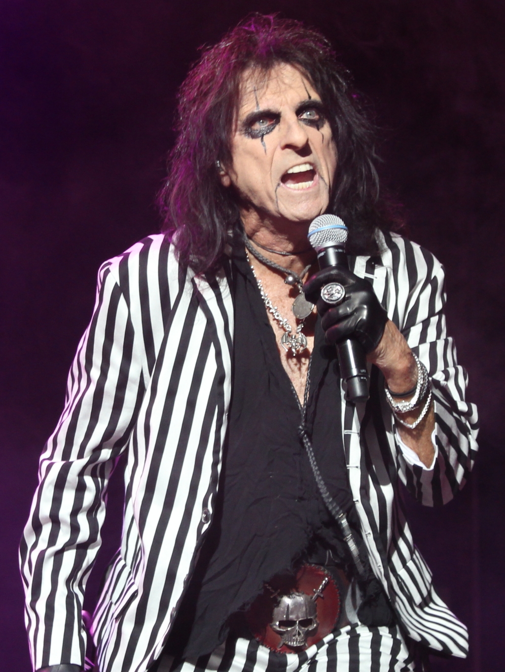 FANTASTIC: Alice Cooper Make A Fabulous Announcement